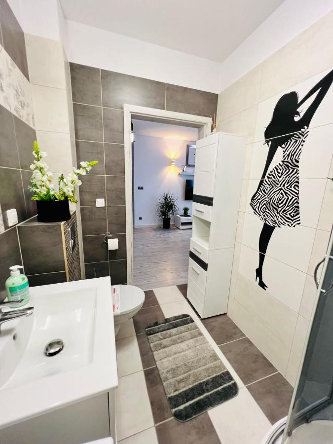 Apartament Eva 2 耶莱尼亚古拉 外观 照片
